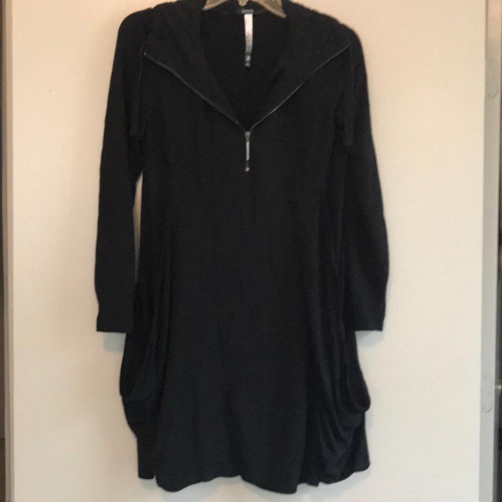 Black long sleeve Kenzie dress with pockets